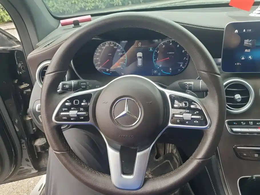 Mercedes-Benz GLC 2021 — фото 15
