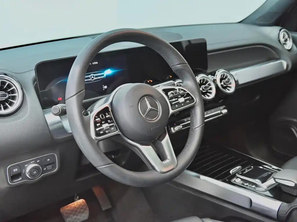 Mercedes-Benz GLB 2023 — фото 17