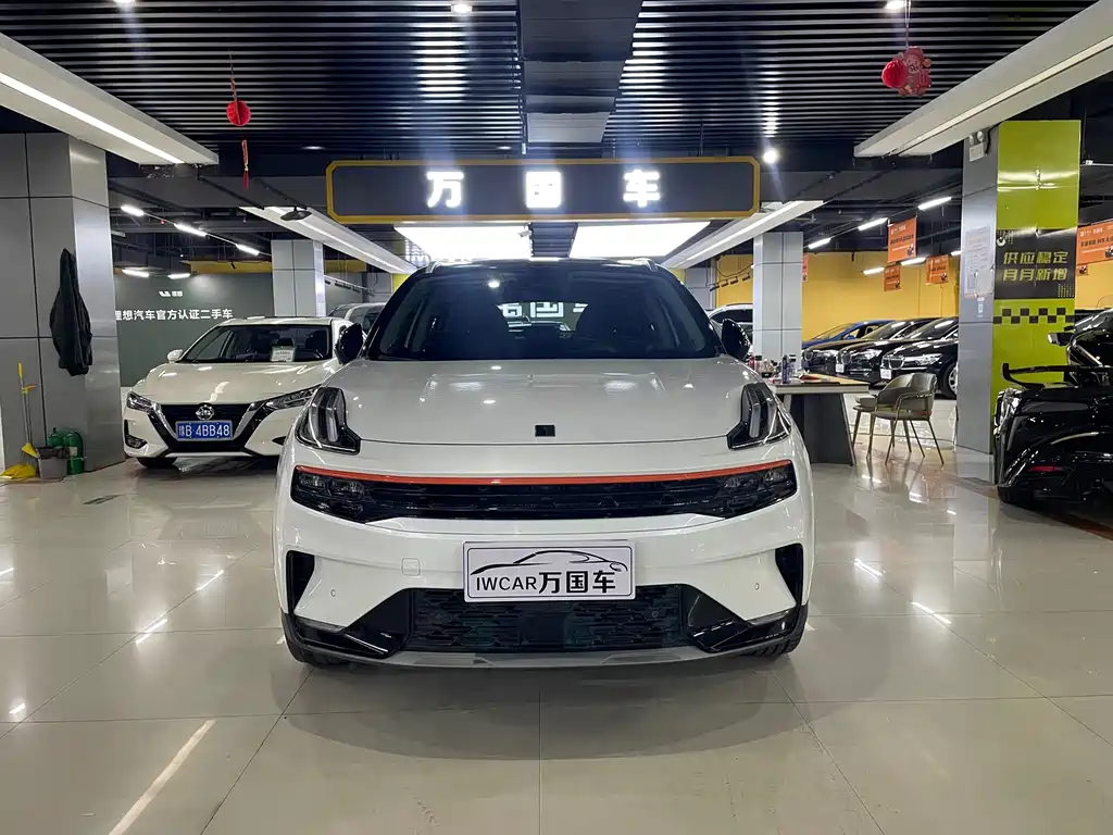 Lynk & Co 06 2022
