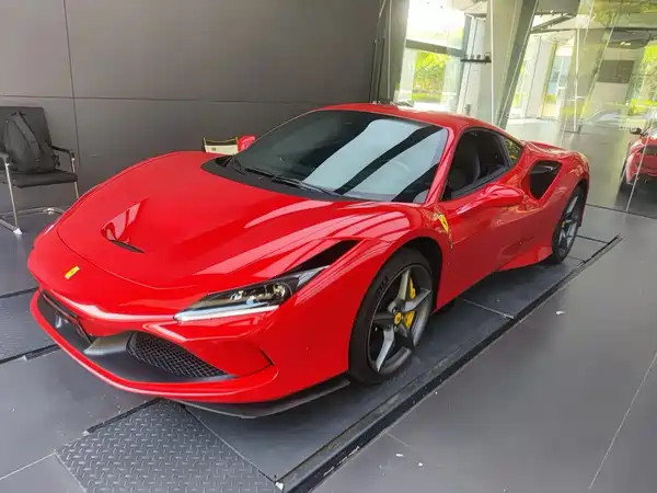 Ferrari F8 2022