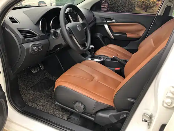 MG GT 2016