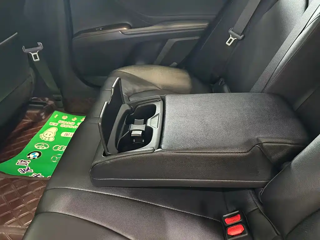 Toyota Camry 2020 — фото 10