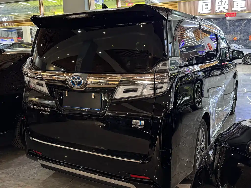 Toyota Vellfire 2021 — фото 6