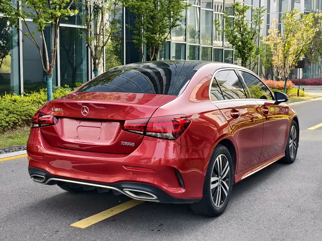 Mercedes-Benz A-Class 2019 — фото 11