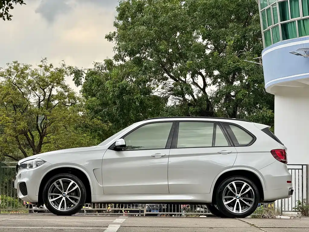 BMW X5 2017 — фото 16