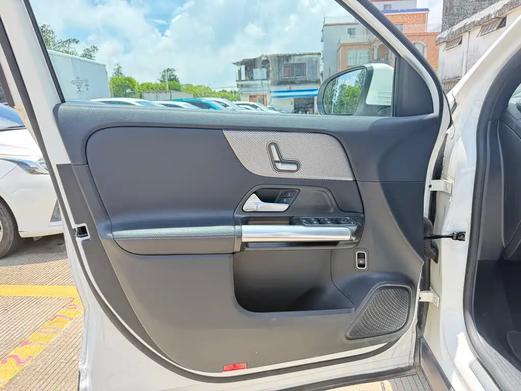 Mercedes-Benz GLA 2022 — фото 16