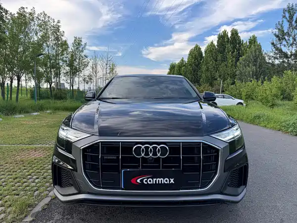 Audi Q8 2022