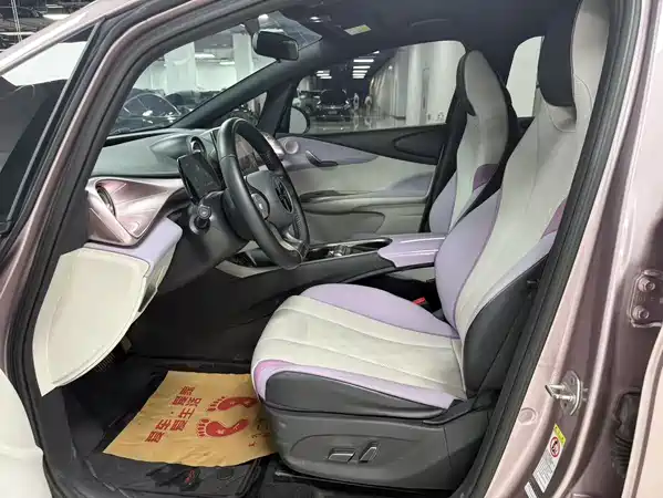 BYD Dolphin 2023