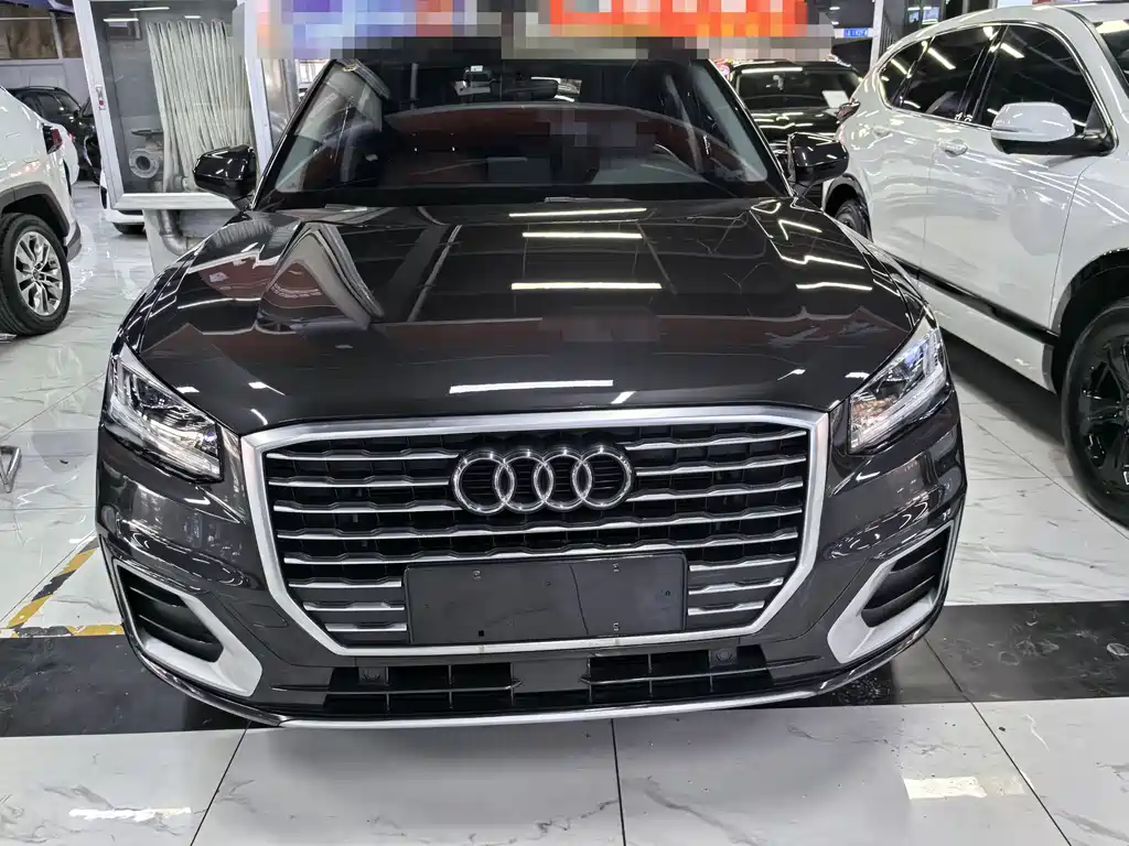 Audi Q2L 2019 — фото 2