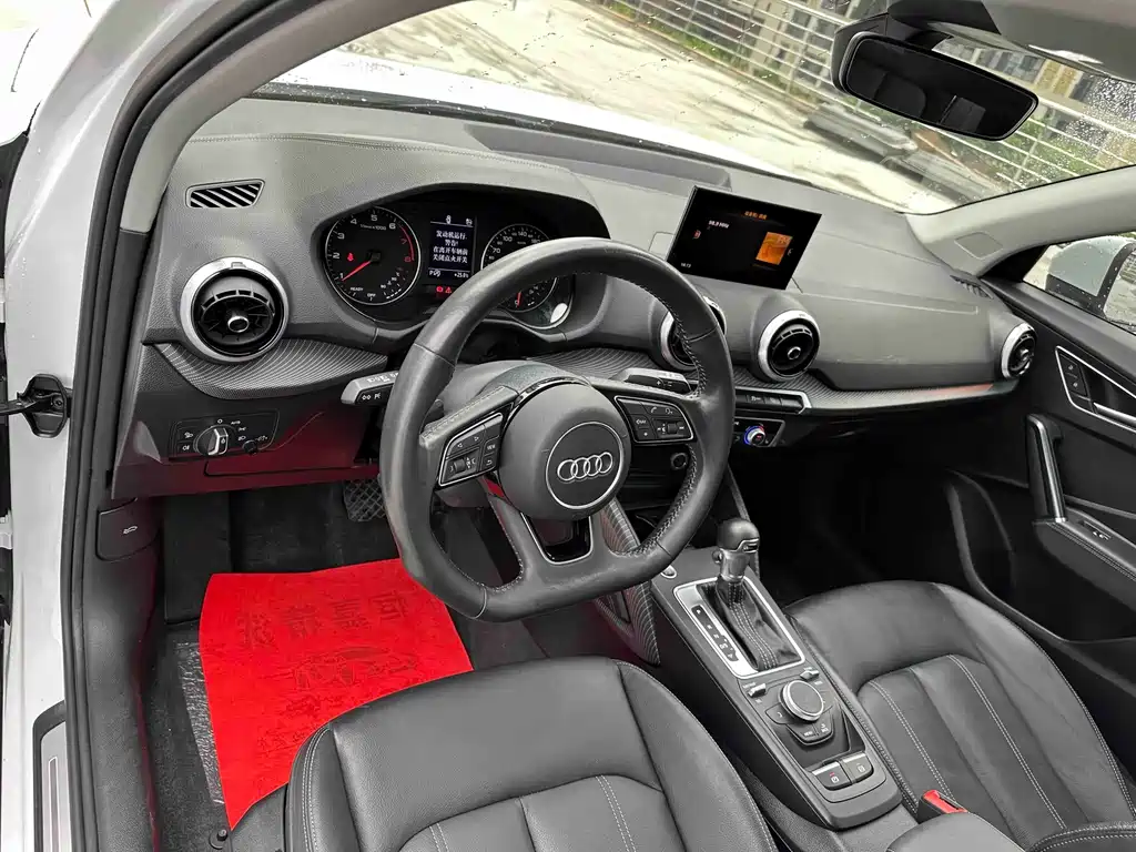 Audi Q2L 2022 — фото 12