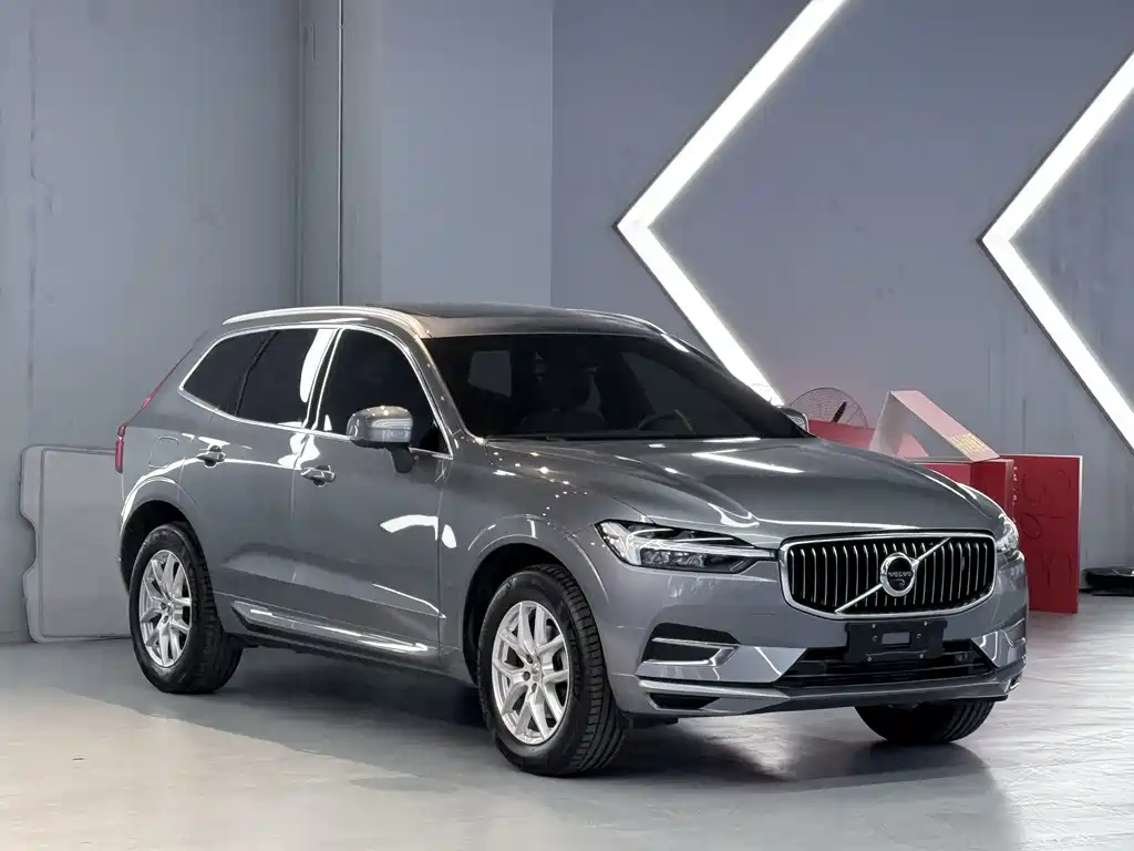 Volvo XC60 2021 — фото 3