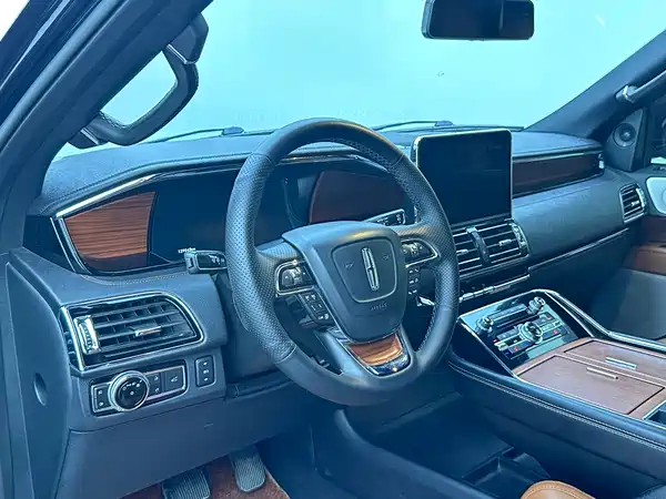 Lincoln Navigator 2020