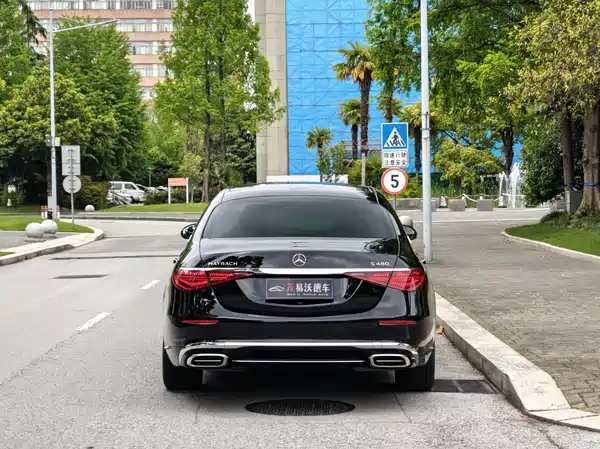 Mercedes-Benz Maybach S-Class 2025