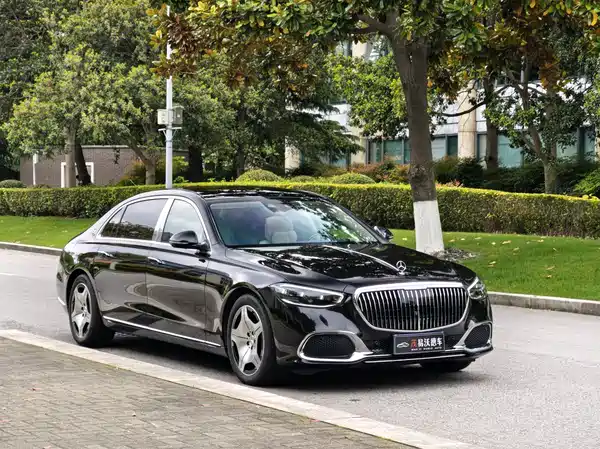 Mercedes-Benz Maybach S-Class 2025