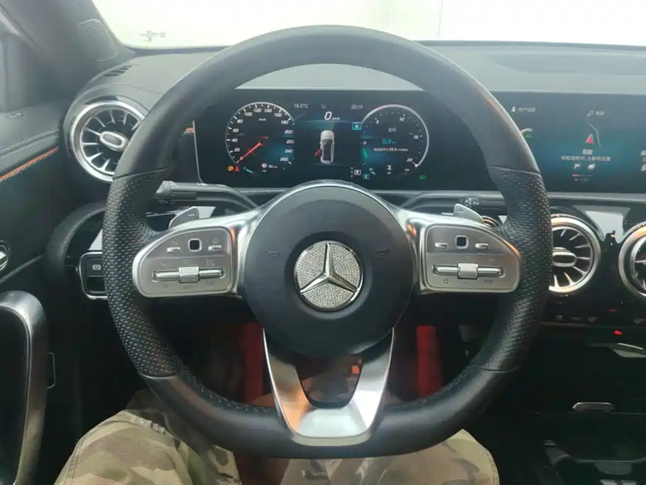 Mercedes-Benz A-Class 2020 — фото 15