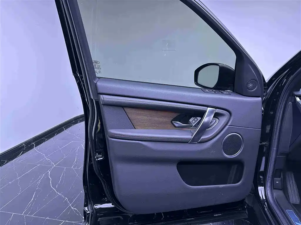Land Rover Discovery Sport 2022 — фото 17