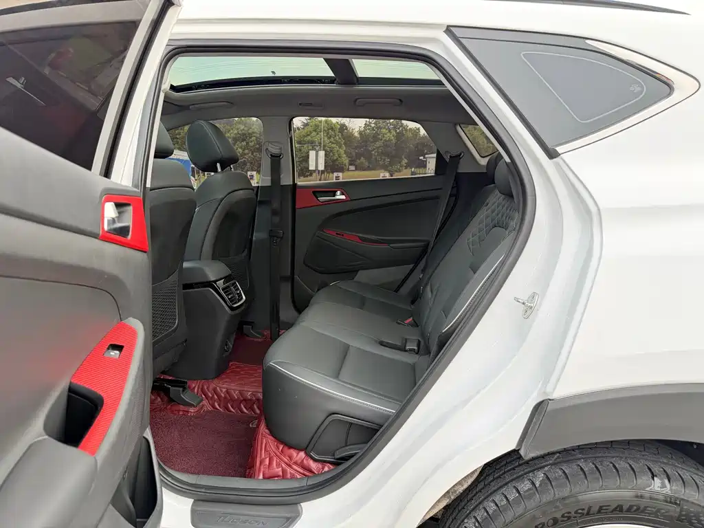 Hyundai Tucson 2020 — фото 16
