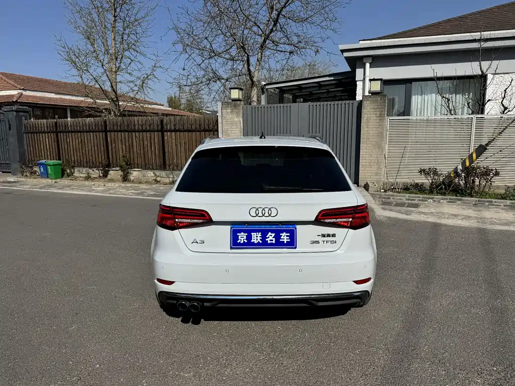 Audi A3 2019 — фото 11