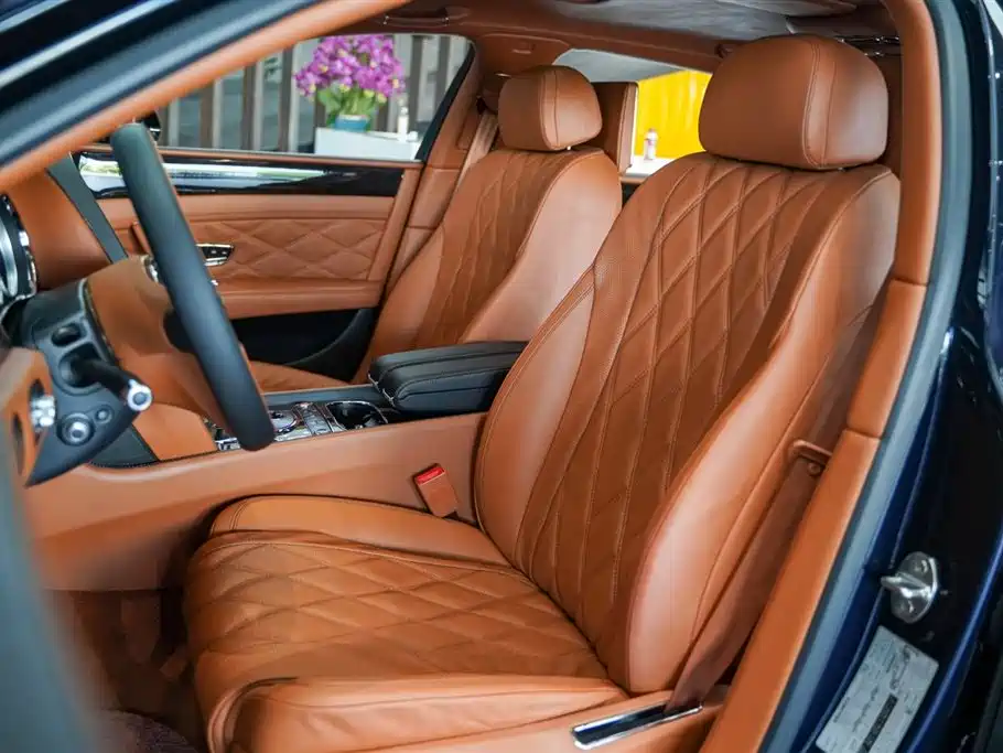 Bentley Flying Spur 2016 — фото 13