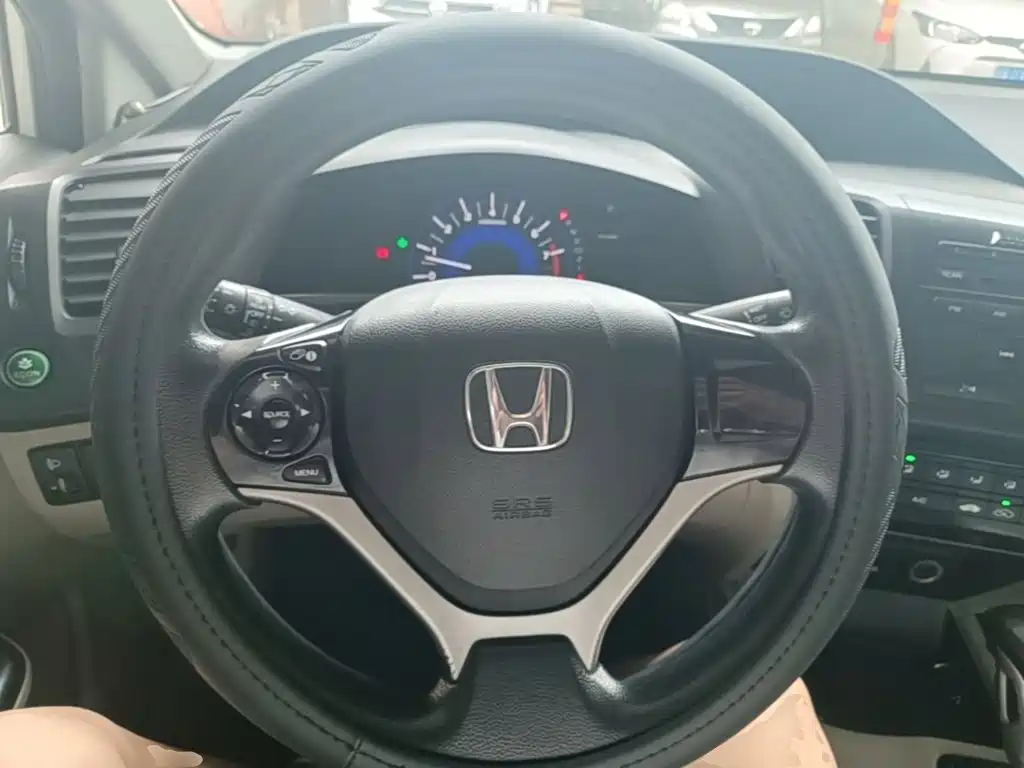Honda Civic 2016 — фото 11