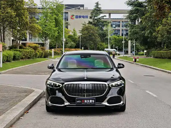 Mercedes-Benz Maybach S-Class 2025