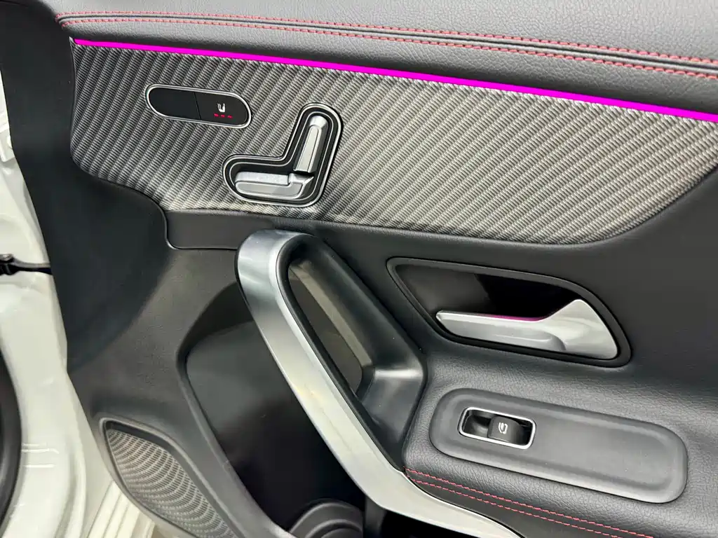 Mercedes-Benz A-Class 2024 — фото 25