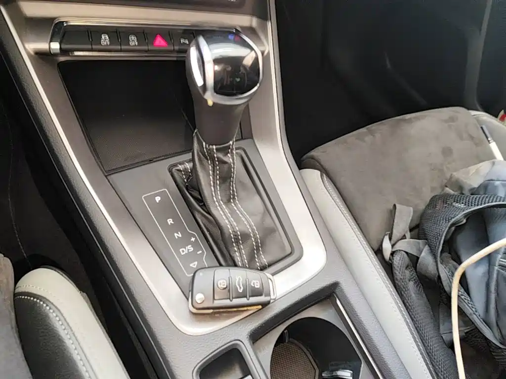 Audi Q3 2020 — фото 14