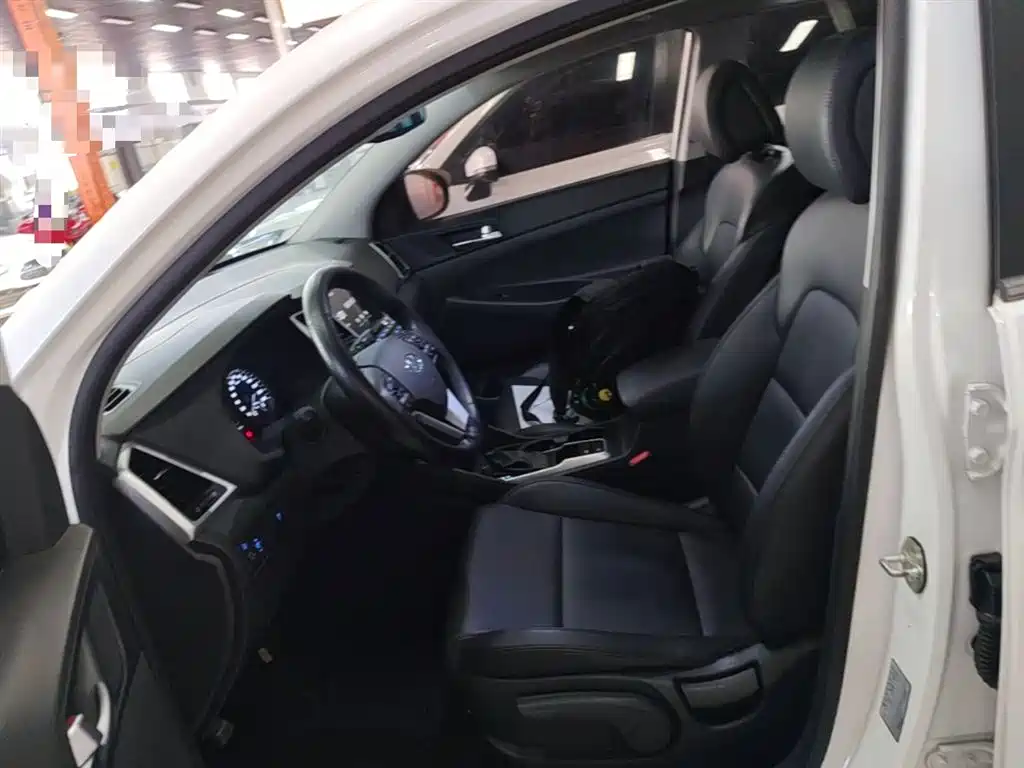 Hyundai Tucson 2016 — фото 15