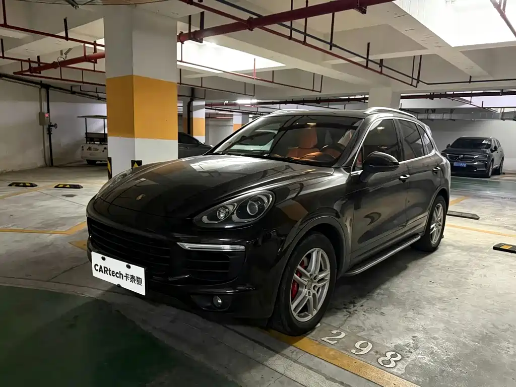 Porsche Cayenne 2015 — фото 1