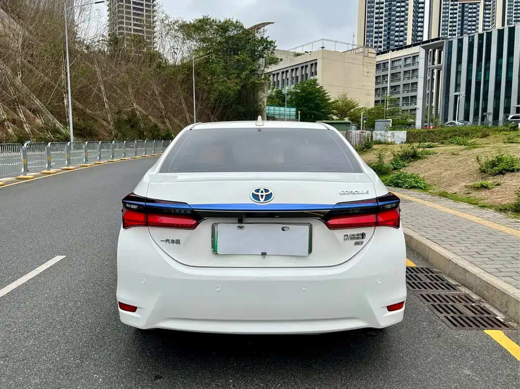 Toyota Corolla Hybrid 2020 — фото 13