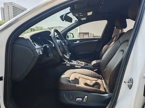 Audi A4L 2015