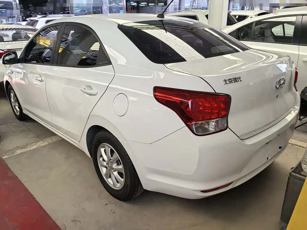 Hyundai Verna 2018 — фото 4