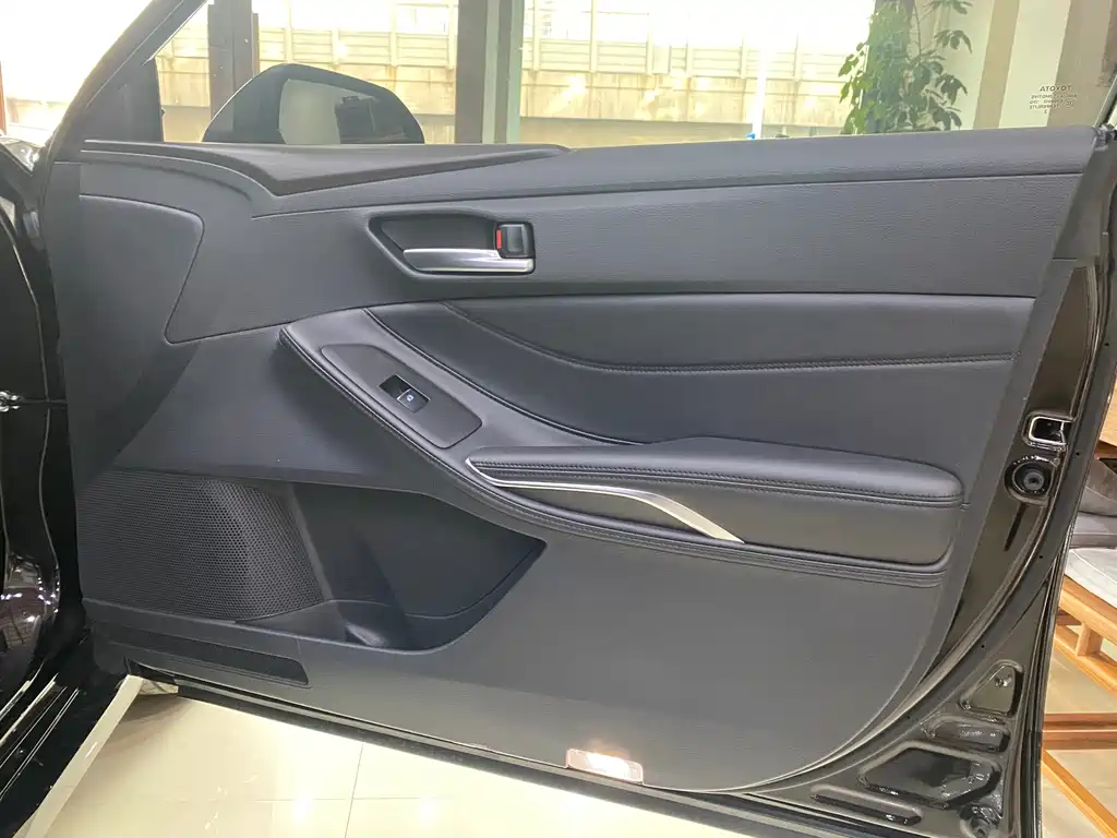 Toyota Avalon 2023 — фото 19