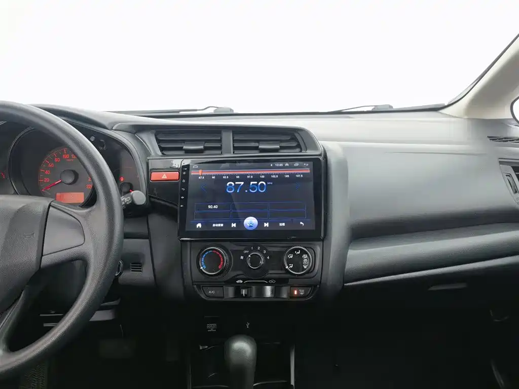 Honda Fit 2016 — фото 12