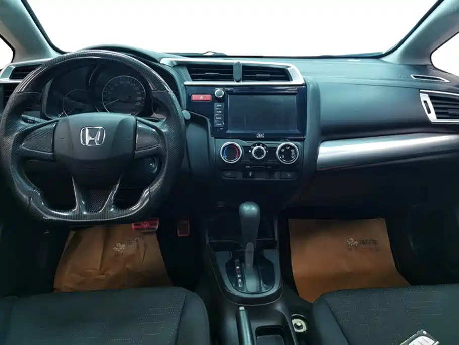Honda Fit 2017 — фото 12