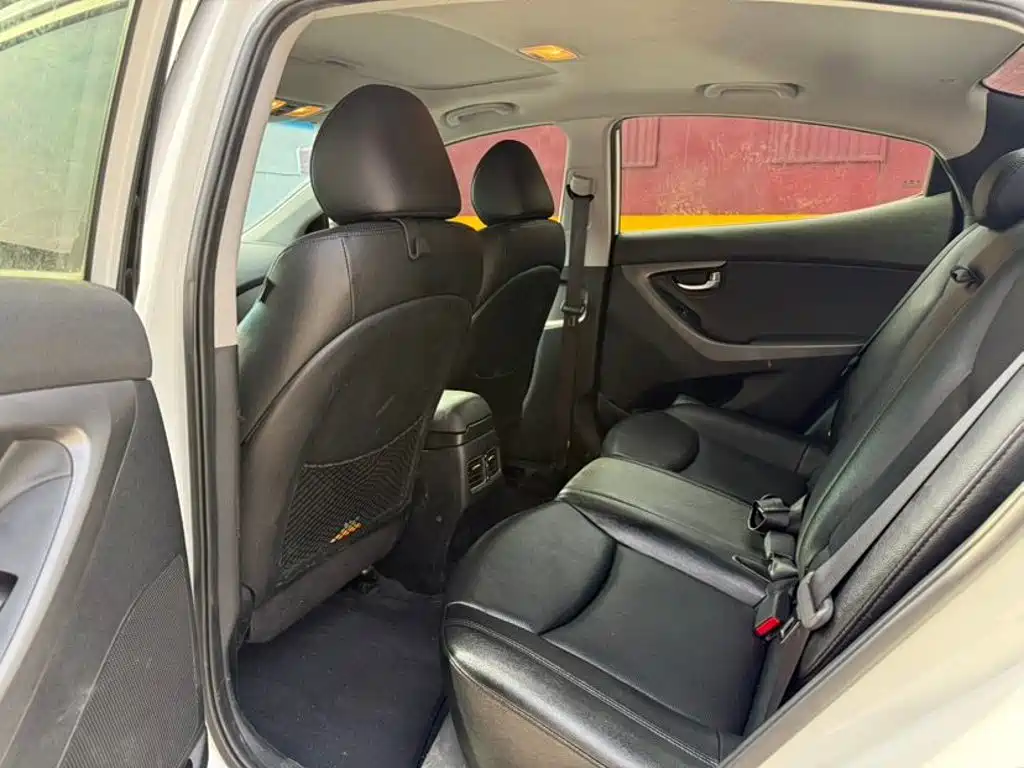 Hyundai Elantra 2014