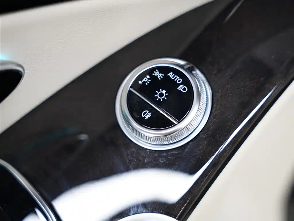 Mercedes-Benz S-Class 2025 — фото 29