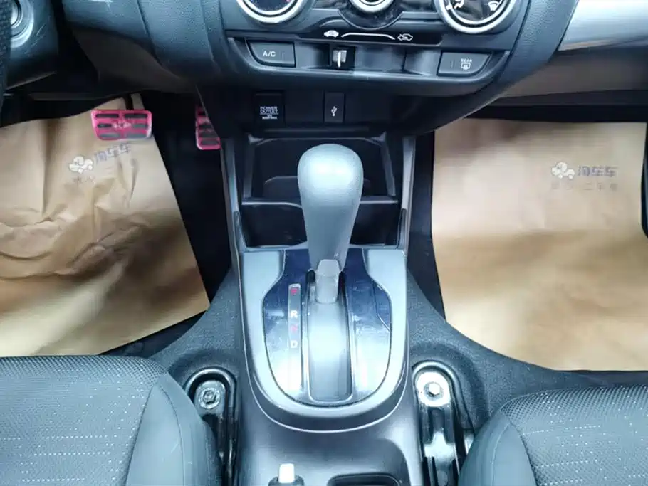 Honda Fit 2017 — фото 16