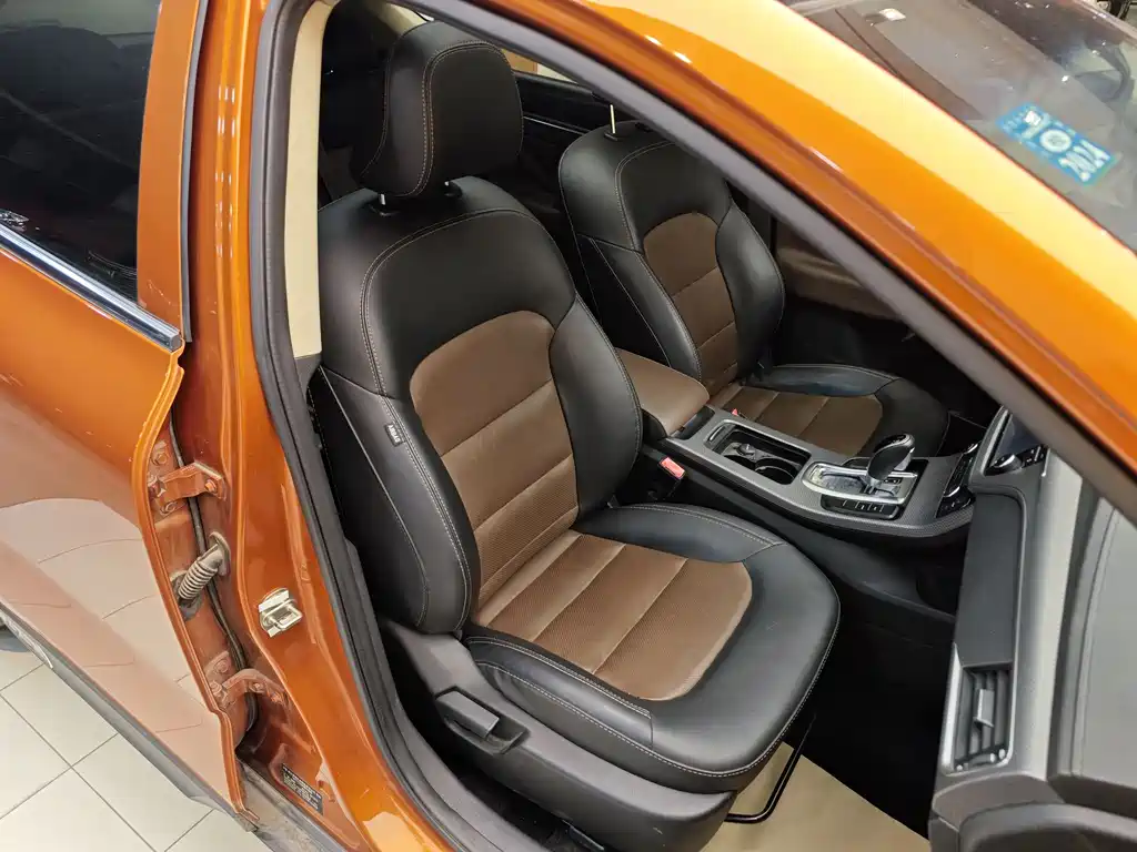Geely Emgrand GS 2016 — фото 32
