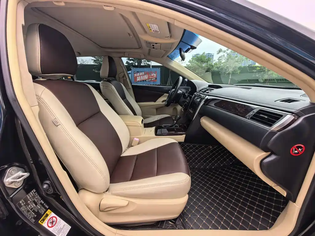 Toyota Camry 2017 — фото 7