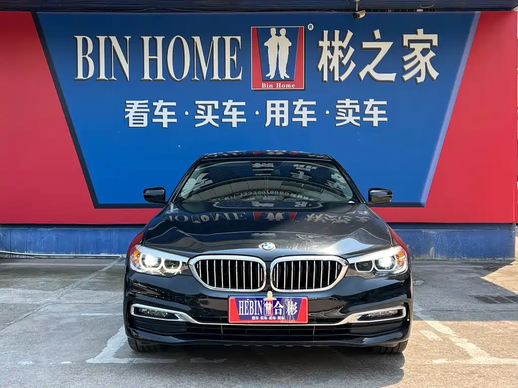 BMW 5 Series 2019 — фото 13