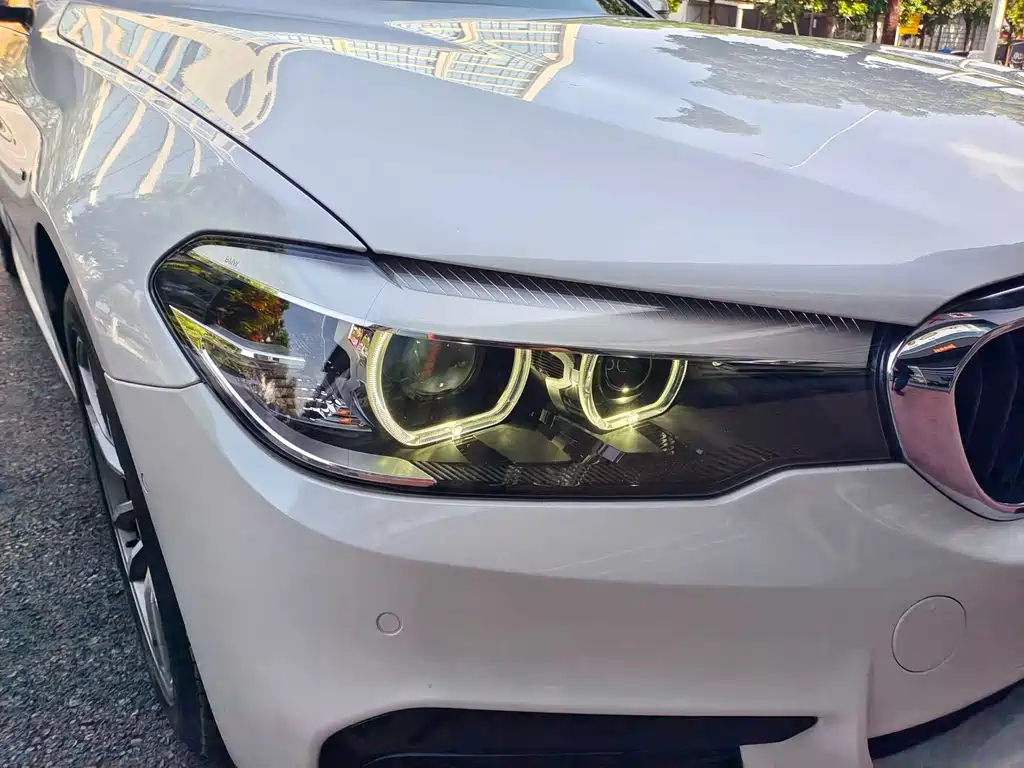 BMW 5 Series 2020 — фото 17