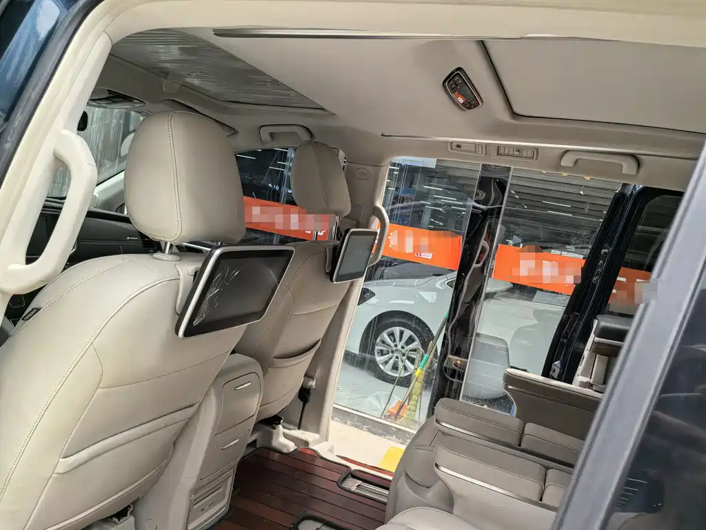 GAC Motor Trumpchi M8 2019 — фото 10