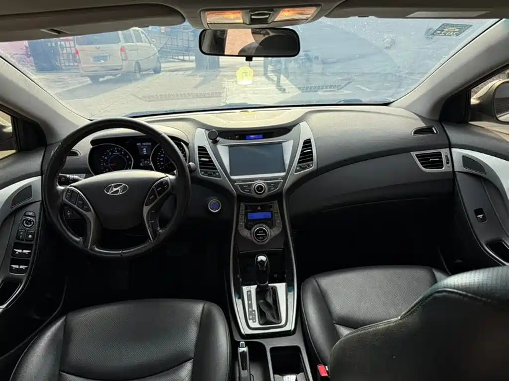 Hyundai Elantra 2014