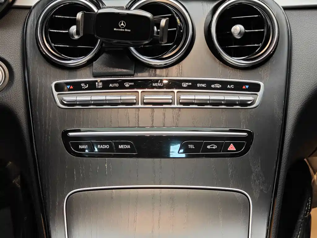 Mercedes-Benz C-Class 2020 — фото 17