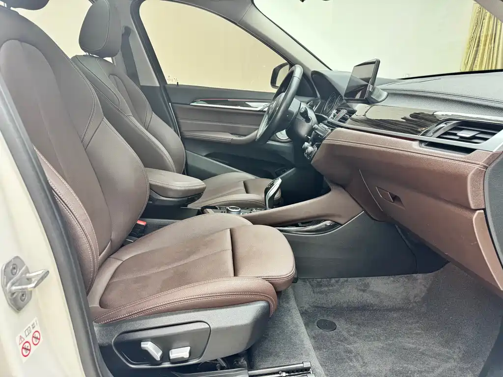 BMW X1 2021 — фото 11