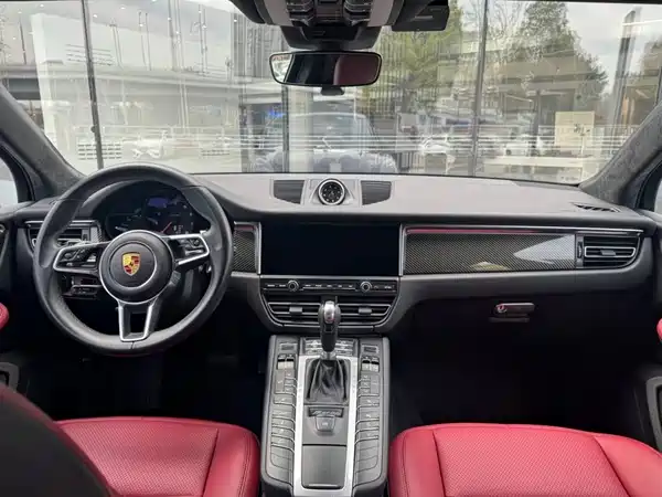 Porsche Macan 2020