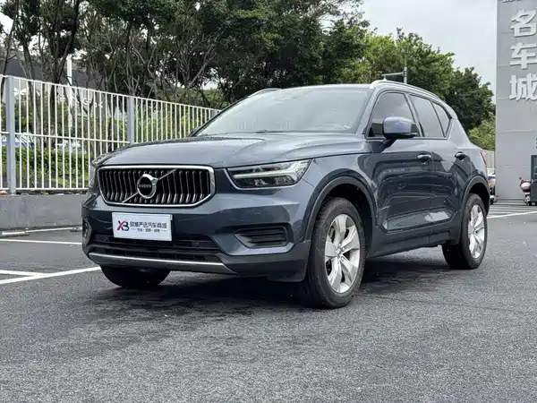 Volvo XC40 2022