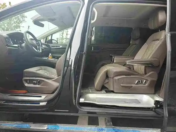 Volkswagen Viloran 2023