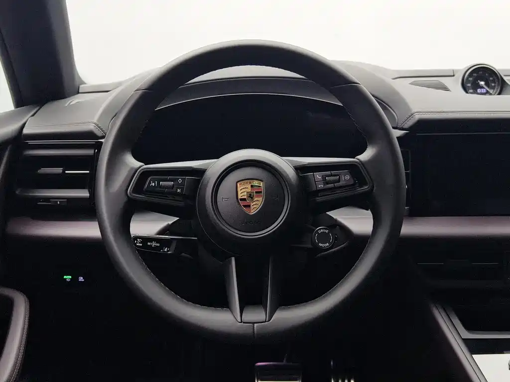 Porsche Macan EV 2025 — фото 10